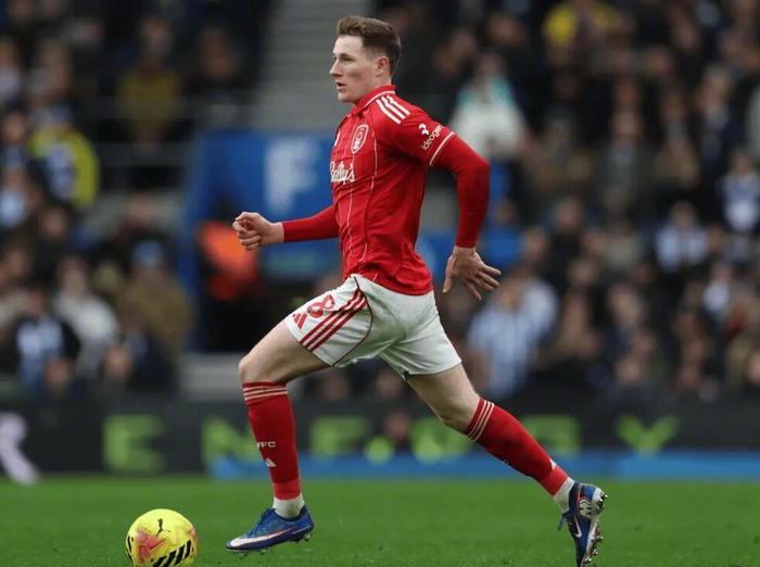 开云体育官网-曼城续约罗德里决定安德森转会，瓜迪奥拉考察1亿英镑中场|英格兰|伊蒂哈德|纽卡斯尔|诺丁汉森林|太阳报_新浪体育_新浪新闻