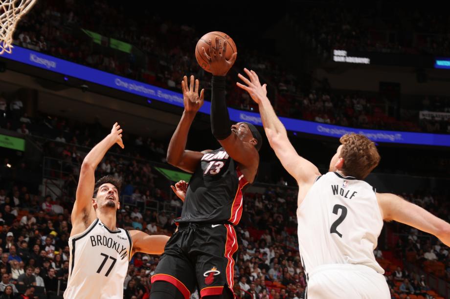 kaiyun-阿德巴约23+9+6希罗22+3 热火送篮网9连败